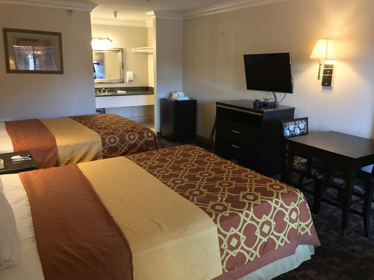 Castaic Inn Six Flags Valencia Экстерьер фото