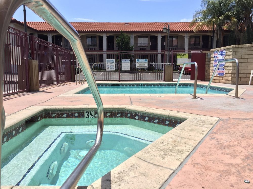 Castaic Inn Six Flags Valencia Экстерьер фото